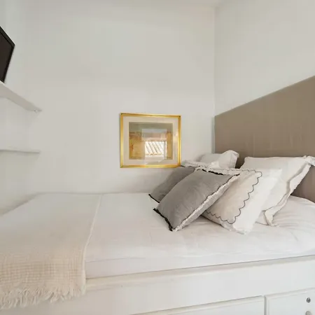 Apartamento Charming - Ac 2b - 4p - *