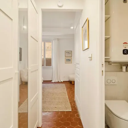 Charming - Ac 2br- 4p - *
